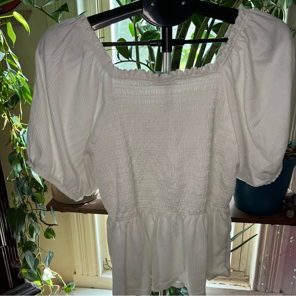 Old Navy White Puff Sleeve Blouse - Picture 2 of 3